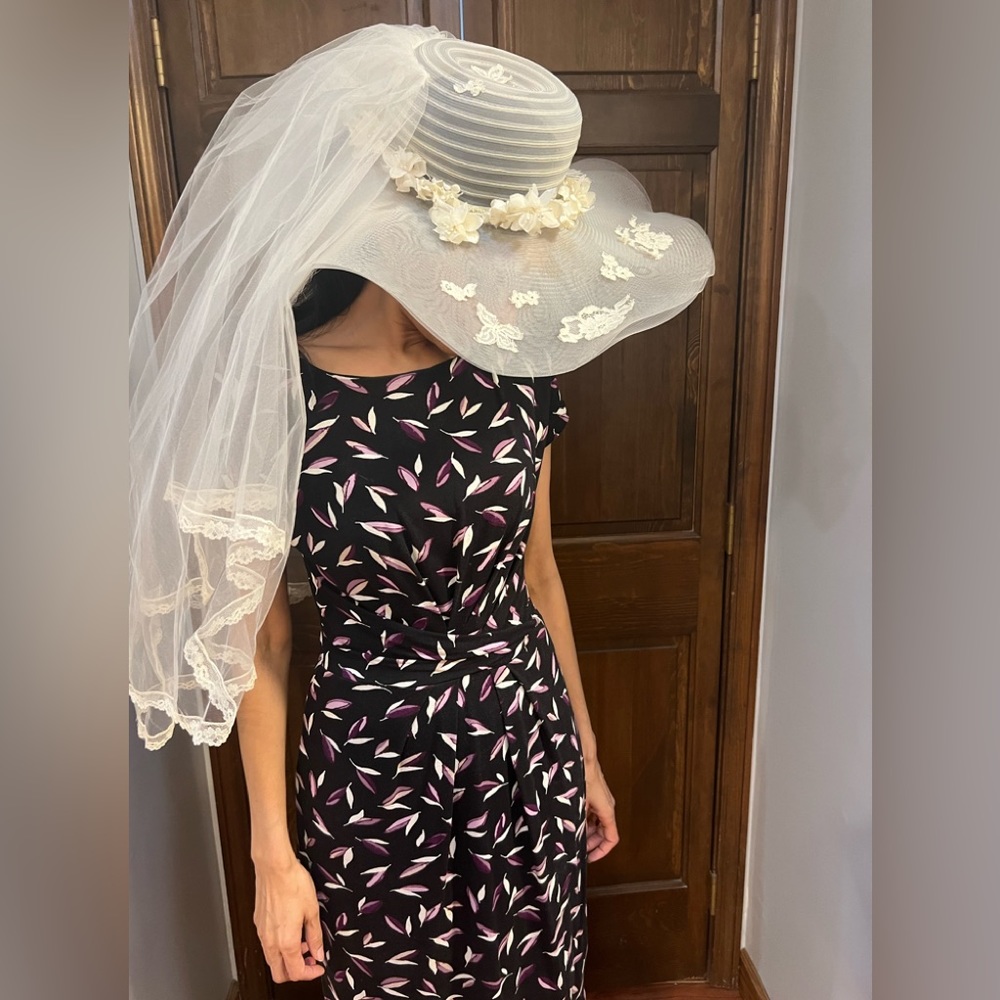 Bridal hat with veil shower wedding white appliqué roses